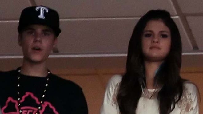 Selena Gomez and Justin Bieber Second Split.JPG